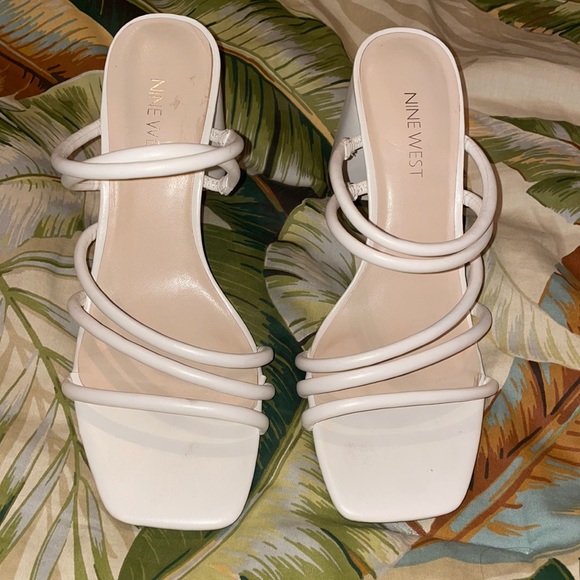 Nine West Shoes - Nine West cream square toe block heels- size 8